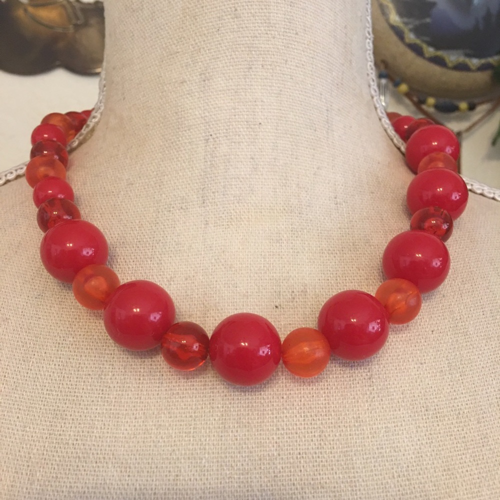 Vintage Claire’s red tone chunky bead necklace